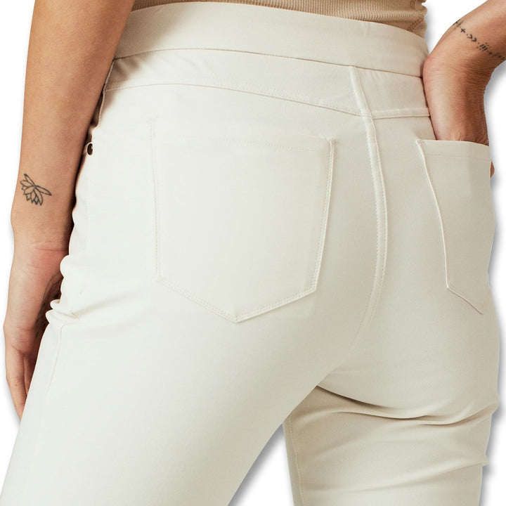 7Diamonds Infinity Straight Leg Golf Pants Soft White Women
