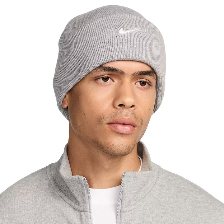 Nike Peak Swoosh Golf Beanie Dark Gray Heather/White - FA25 Men